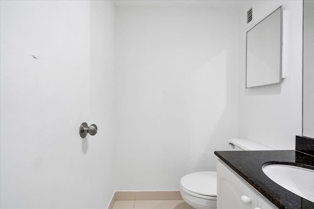 Beachfront 2 Bedroom At Tides Hollywood 8Th Floor Exterior photo