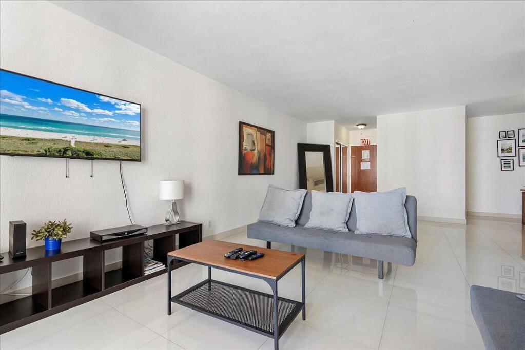 Beachfront 2 Bedroom At Tides Hollywood 8Th Floor Exterior photo